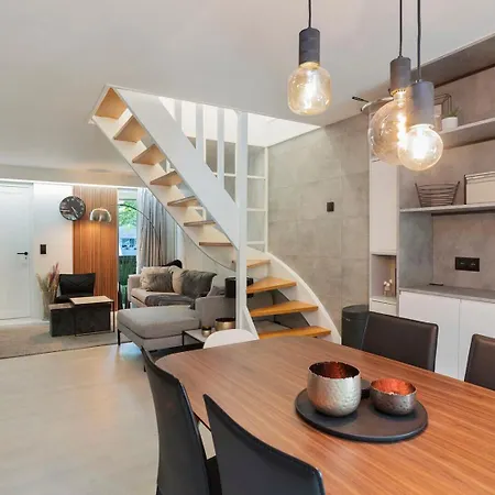 Apartment In Het Bos - Gezin - Wandelaars - Digital Nomads - Hs Wifi - Fijnspar 108 Aan de Wolfsberg